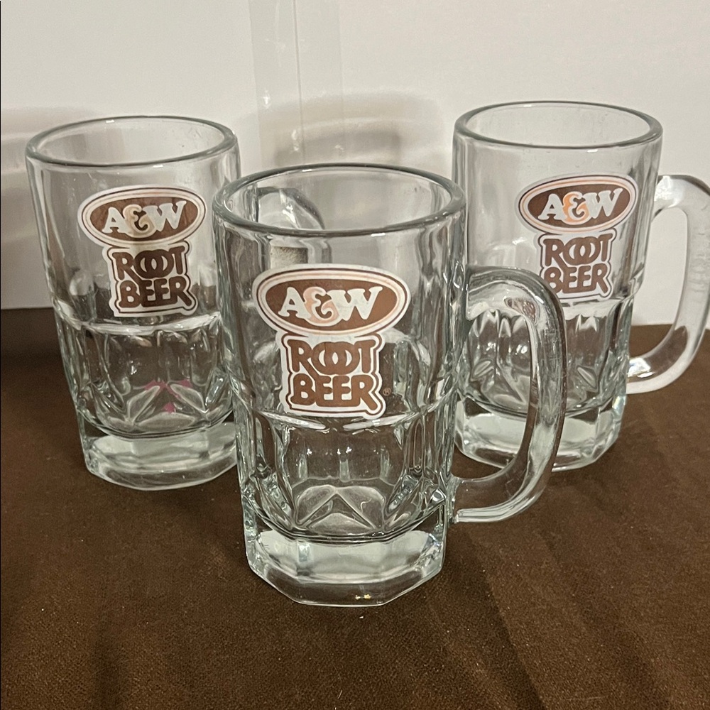 😄Vintage A&W mugs root beer float glasses three bar accessories